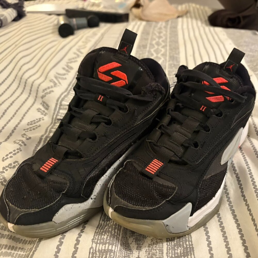 Nike Jordan Luka 2 - Black/Red - Youth 5.5